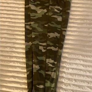 PINK Victoria's Secret Camouflage Leggings